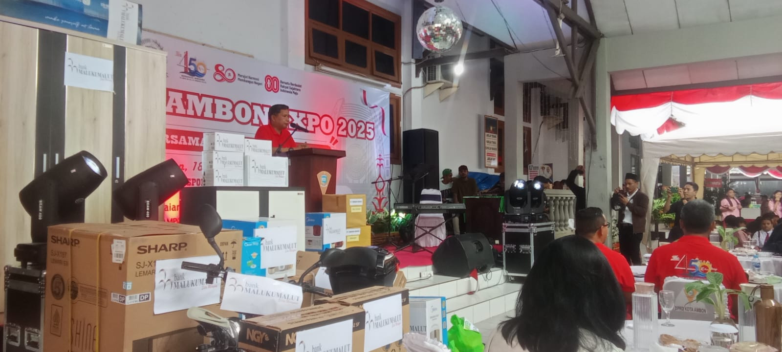 Gelar Expo 2025, DPRD Kota Ambon Bagikan 100 Paket Sembako Ke Anak Yatim-Piatu