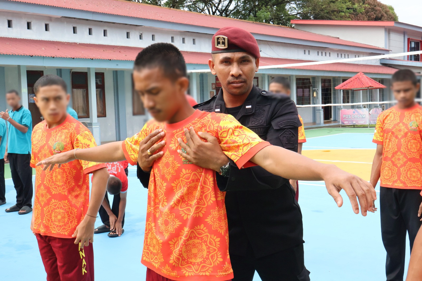 LPKA Ambon Wujudkan Lingkungan Pembinaan Aman dan Bersih Lewat Penggeledahan Rutin