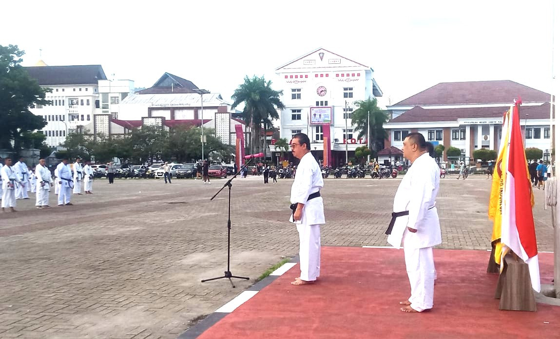 Latihan Bersama Forki Kota Ambon, Lewerissa;Tegaskan Komitmen Majukan Karate Daerah