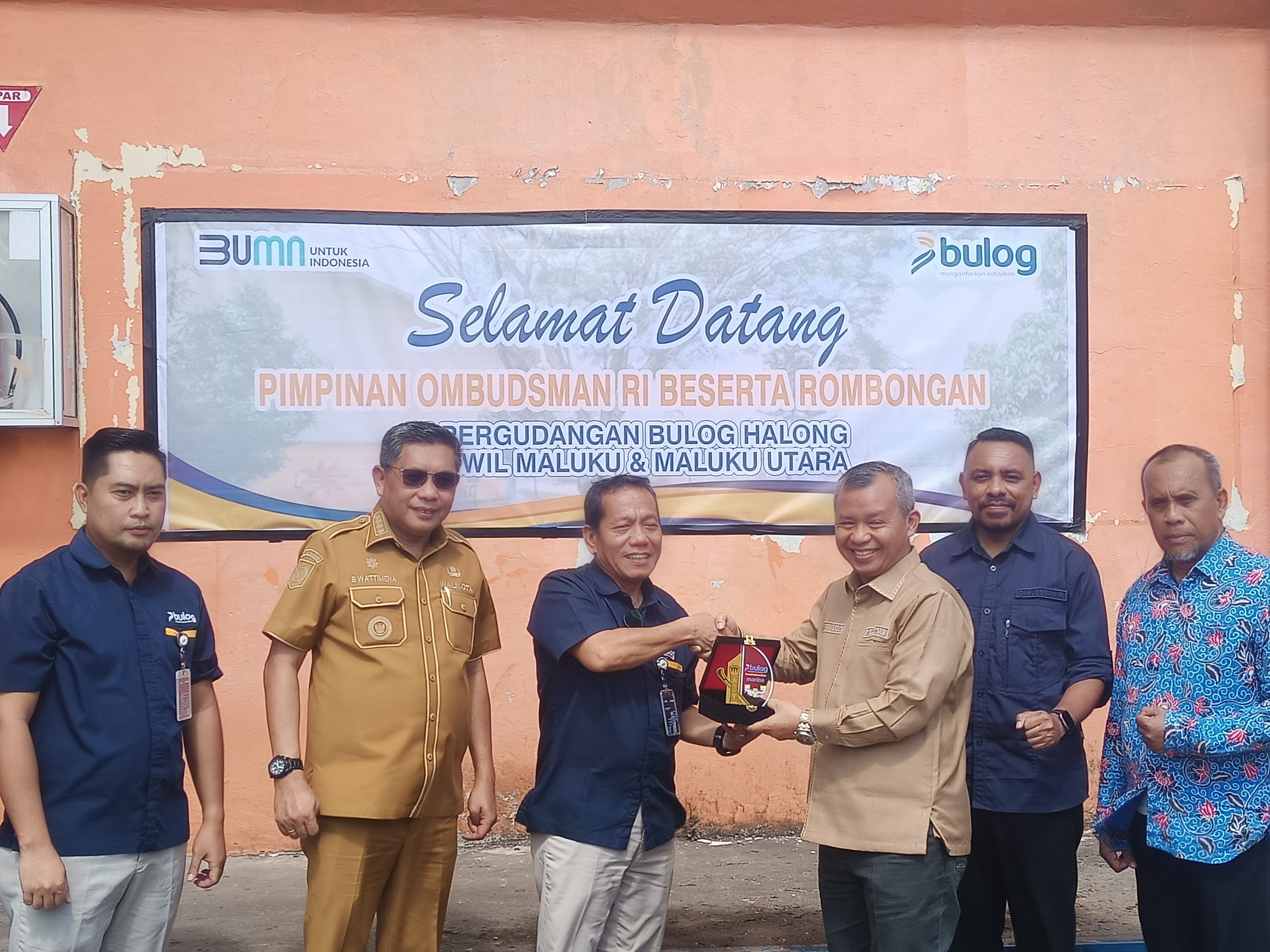 Ombudsman RI Tinjau Stok Beras Bulog Ambon, Pastikan Ketersediaan Pangan Tetap Terjaga