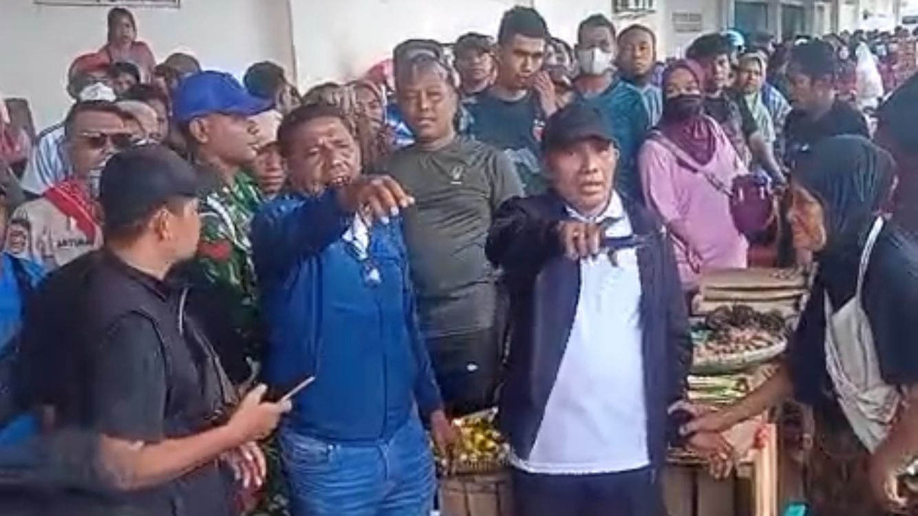 Pasca Ditertibkan, Pedagang Tolak Dipindahkan ke Dalam Gedung