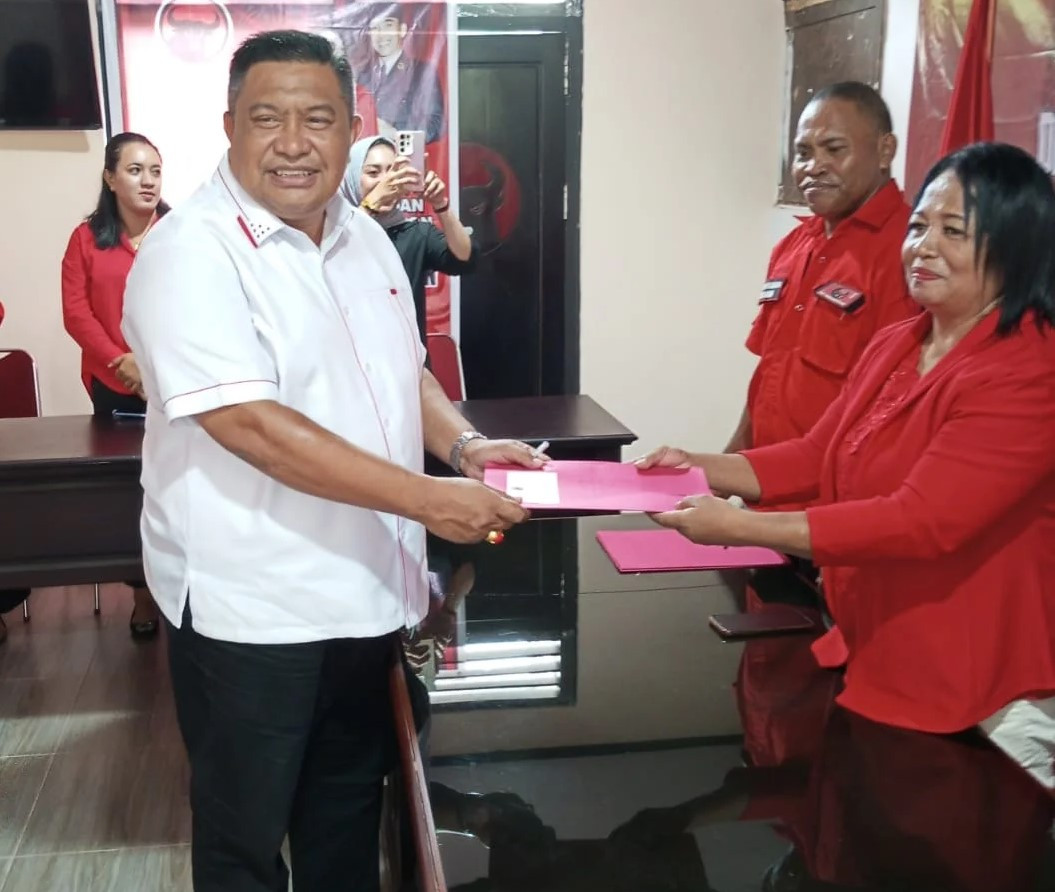 Siap Bertarung Dalam Kontes Pemilkada, Ririmasse Datangi Kubu PDI Perjuangan