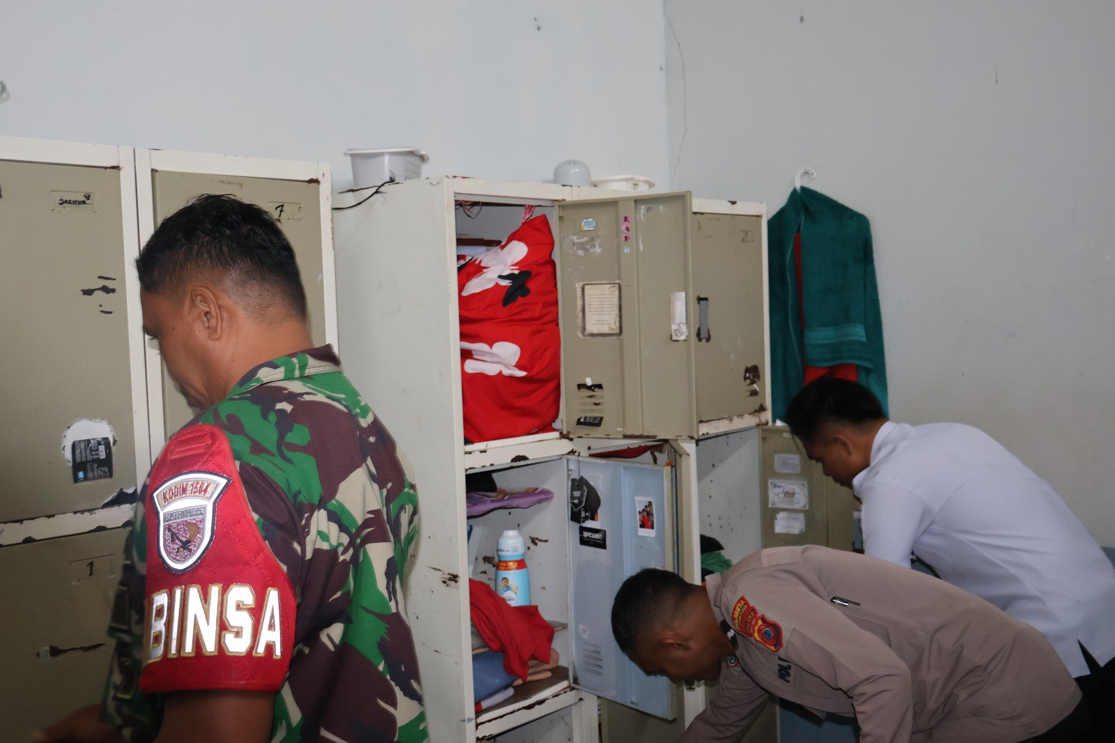 Giat Bersama LPKA Ambon,  APH Laksanakan Sambang dan Penggeledahan Insidentil, Tindak Lanjut Instruksi Direktur Jenderal Pemasyarakatan