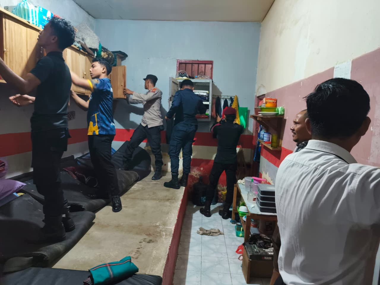 Razia Humanis Lapas Wahai Bersama Polsek, Sejumlah Barang Terlarang Diamankan