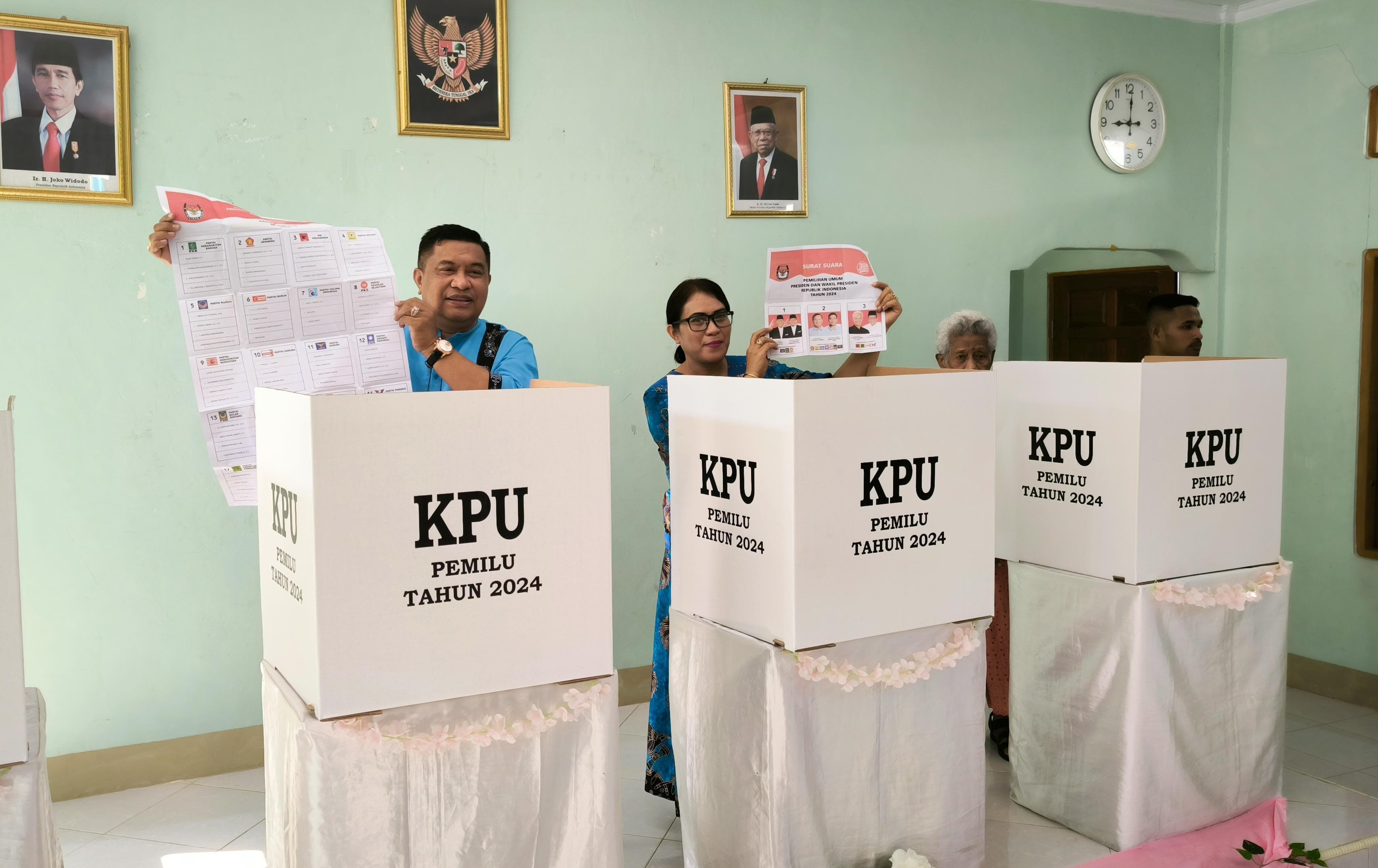 Salurkan Hak Pilih, Pj. Wali Kota dan Sekkot Himbau Jangan Golput