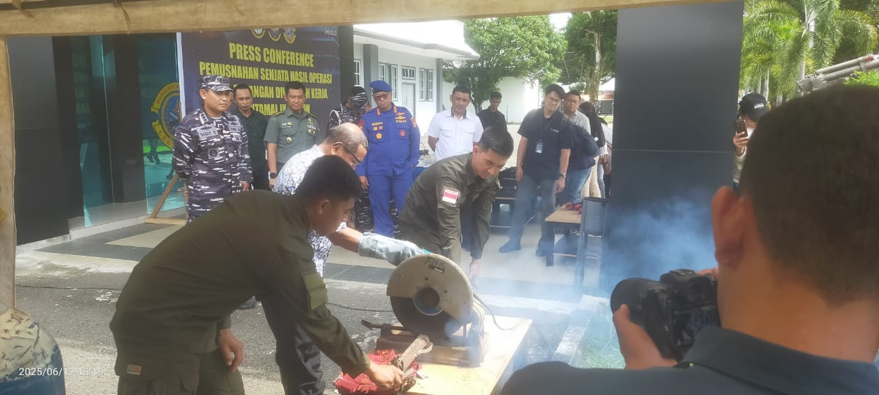 27 senjata Api Dan 6.342 Amunisi Di Musnahkan Di Lantamal IX Ambon