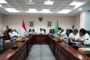 Abdullah Vanath Tegaskan Pemprov Maluku Siap Kawal Aspirasi Konsorsium Lease